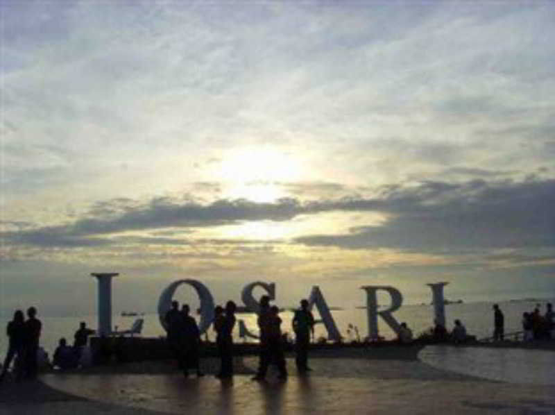 Oyo 628 Losari Metro Macasar Exterior foto