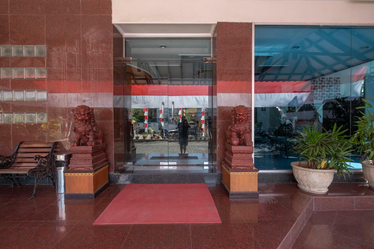 Oyo 628 Losari Metro Macasar Exterior foto